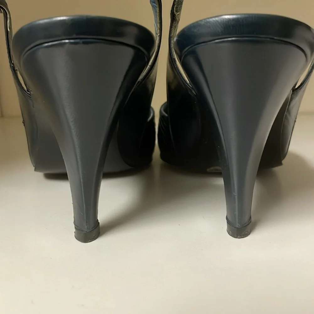 Stuart Weitzman Navy Blue Slingback Open Toe Leather Shoe size 7.5